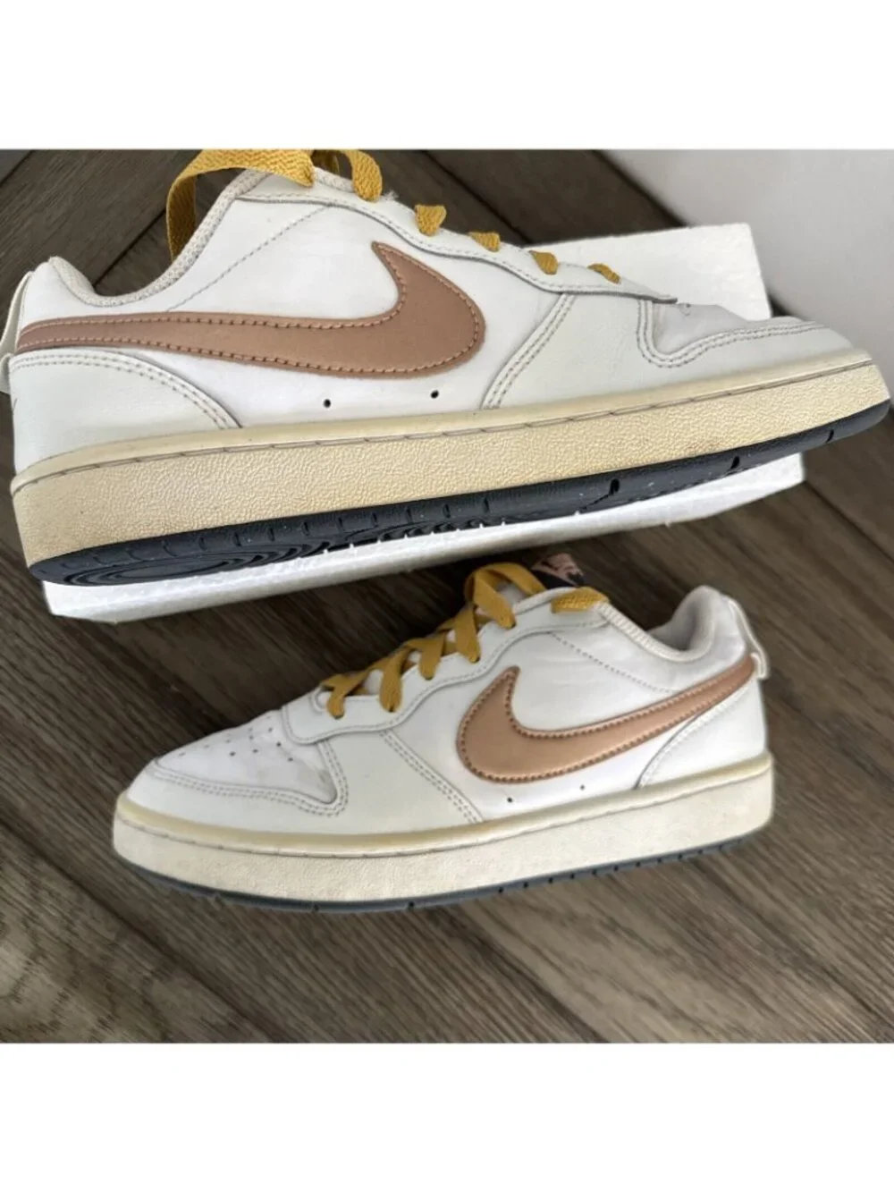 Nike Youth Court Borough Low 2 Shoes White Bronze Yellow US 5Y BQ5448-116